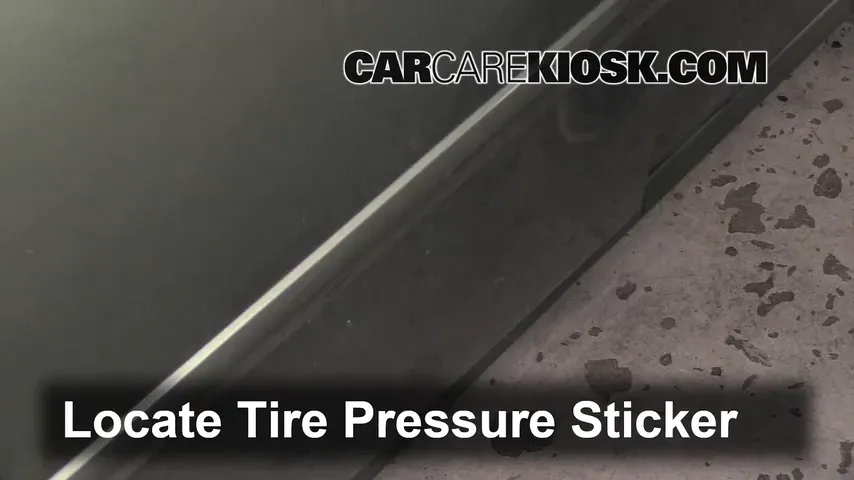 2005 Suzuki Forenza LX 2.0L 4 Cyl. Wagon Tires & Wheels Check Tire Pressure